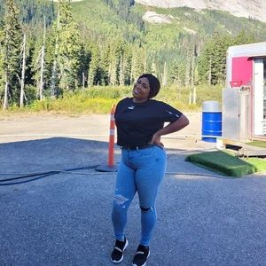 Meet your Posher, Marsha